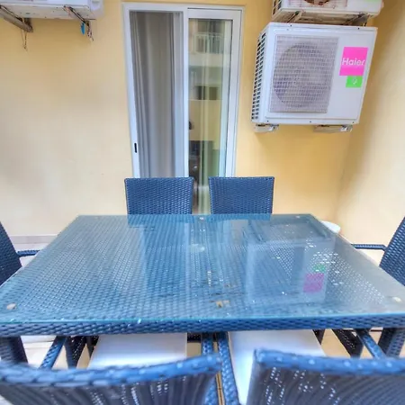 Beautifully Finished And Large Steps Away From Rocky Ddif1-1 아파트 슬리에마