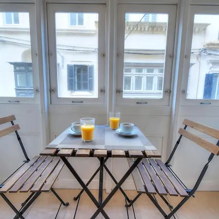 아파트 Beautifully Finished And Large Steps Away From Rocky Ddif1-1 슬리에마