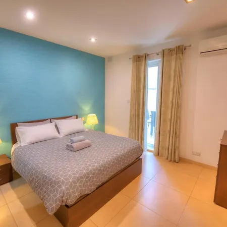 Apartment Beautifully Finished And Large Steps Away From Rocky Ddif1-1